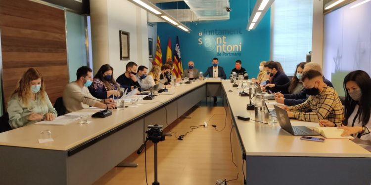 Pleno de este jueves. Foto: Ayuntamiento de Sant Antoni.