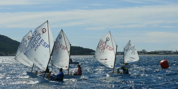 Imagen de la competición. Club Náutico Ibiza.