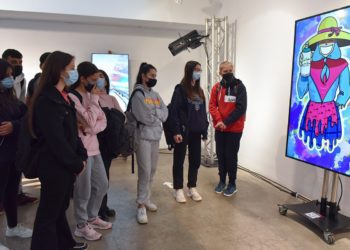 Visita de los alumnos. Imagen cedida por Ibiza Token.