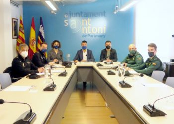 Imagen de la reunión. Ayuntamiento de Sant Antoni.