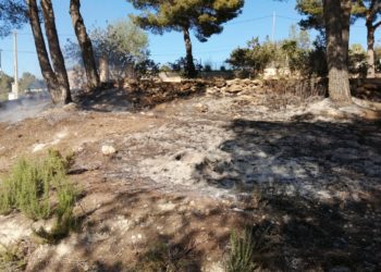 Imagen de la quema en una finca de Sant Josep. Difundida por Ibanat en redes sociales.