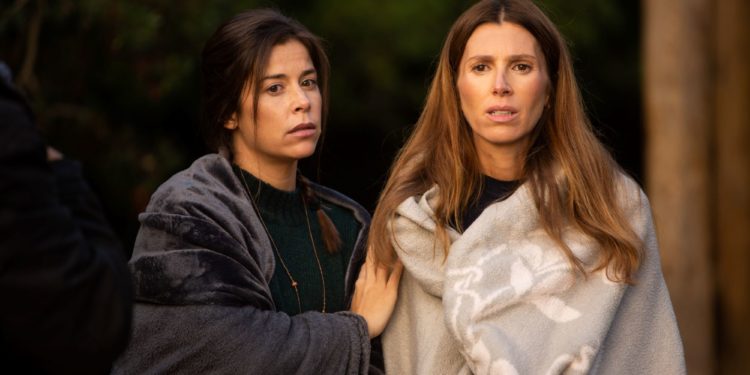 Bárbara Hermosilla y Ana Vide en un momento del rodaje. Foto Cintia Sarría