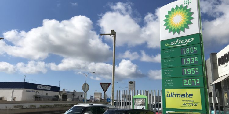 Una gasolinera de Ibiza el pasado 9 de marzo. Foto L.F.A
