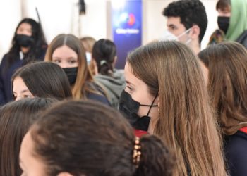 Imagen de archivo de estudiantes de Ibiza en una excursión. Ibiza Token.