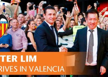 Amadeo Salvo y Peter Lim en los buenos tiempos cuando el empresario llegó al Valencia. Imagen Valencia CF