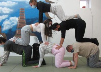 Activitat física al Casal de Joves el passat mes de maig. Imatge cedida pel Consell de Formentera.