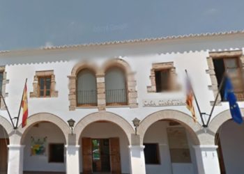 Ayuntamiento de Santa Eulària. Google Maps.