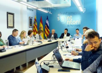 Imatge d'arxiu d'un ple a l'Ajuntament de Sant Antoni.