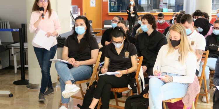Imagen de la feria de empleo este martes. Ayuntamiento de Sant Antoni.