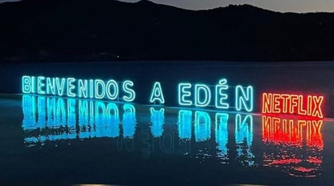 Imagen del Six Senses difundida por la 'influencer' Aida Martorell, con el título de la serie y el logo de Netflix.