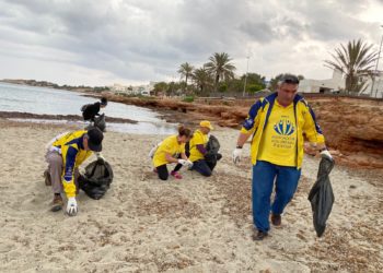 Imagen de la actividad en es Caló des Moro. Ibicine.