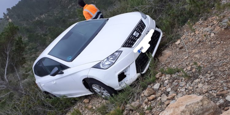 Vehículo rescatado en la zona.