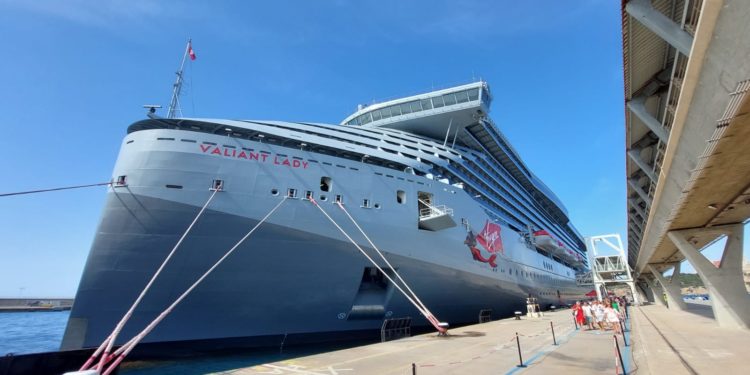 Crucero 'Valiant Lady' en Ibiza. Imagen Ports de Balears