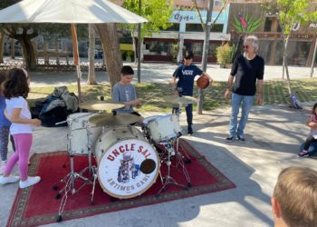 Artimus Gabe, de Uncle Sal, al frente de uno de los talleres de batería.