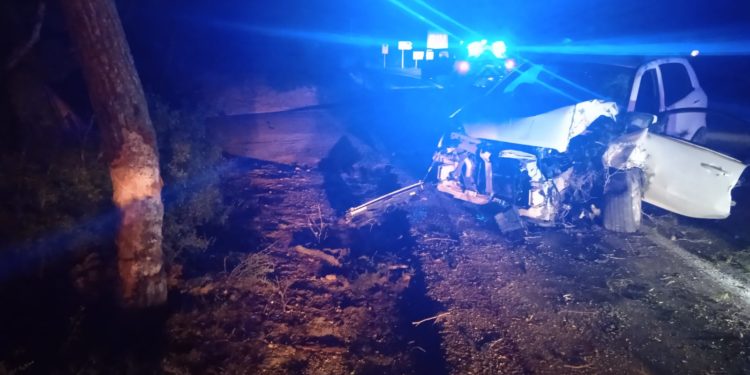 Estado en el que ha quedado el coche tras el impacto. Foto Bombers Consell Formentera