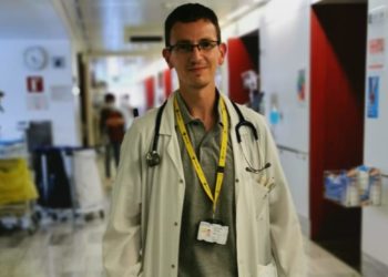 El neurólogo Lluis Prats en la planta de Neurología del Hospital de la Santa Creu i Sant Pau. Imagen cedida a Noudiari.