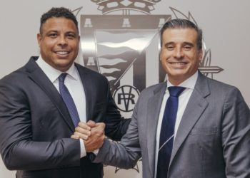 Ronaldo y Miguel Ángel Gómez en una imagen del Valladolid