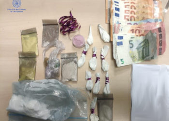 Droga y efectivo incautados al hombre por la Policía Nacional de Ibiza.