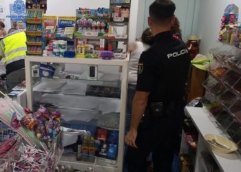 Intervención en la tienda. Foto Policía Nacional