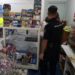 Intervención en la tienda. Foto Policía Nacional