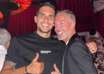Mar Bartra y Dean Caten, en una imagen juntos en Ibiza compartida por Bartra en sus redes.