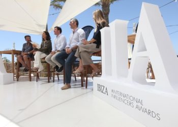 Presentación de los premios en Hotel Destino.