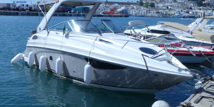 Imagen de la embarcación facilitada por la Policía Nacional de Ibiza.