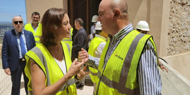 Reyes Maroto y Vicent Marí, hoy en Ibiza.