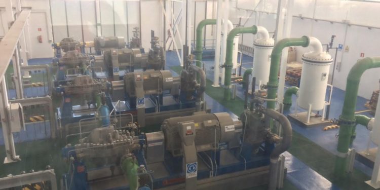 Instalación de una planta desaladora de agua en Ibiza.