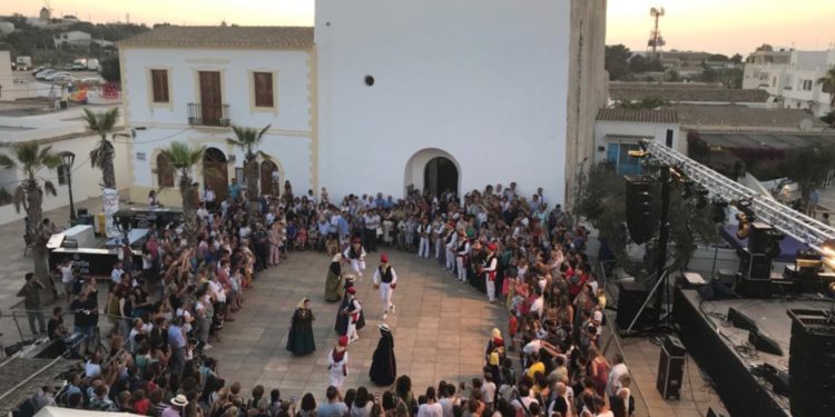 Imatge d'arxiu d'una Diada de Formentera. Consell Insular.