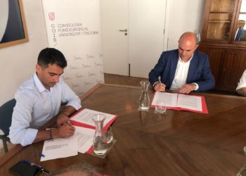 Firma del protocol. Consell d'Eivissa.