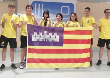 Los competidores de Ibiza. Imagen cedida por la Federación Balear de Kickboxing.