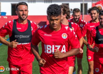Imagen de archivo de un entrenamiento del 'Cedé'. Foto: CD Ibiza.
