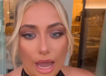 Saffron Barker durante su relato del intento de drogarla en una discoteca de Ibiza