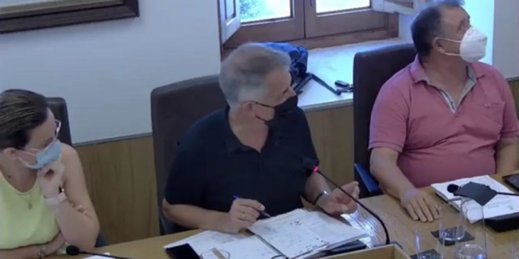 Vicent Torres durante el pleno de junio.