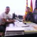 Imagen del encuentro entre el alcalde, Marcos Serra, y Jorge Nacher. Ayuntamiento de Sant Antoni.