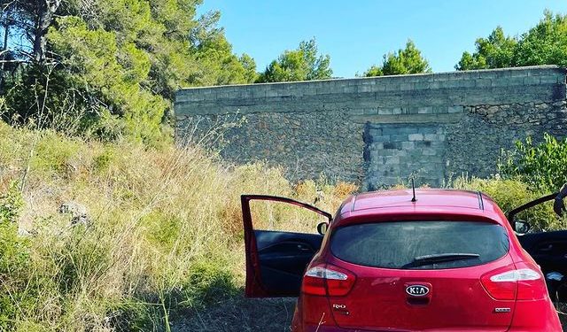 Vehículo de los presuntos 'okupas'. Policía Local de Sant Joan.