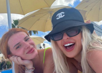 Bella Thorne y Tana Mongeau en Santa Eulària, en una imagen del Instagram de Mongeau.