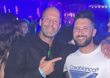 Jason Statham y Danny Howard en Amnesia. Créditos Instagram Danny Howard