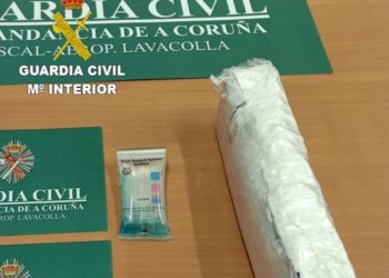 Imagen del paquete con coca con el que pretendía volar a la isla