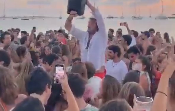Fiesta ilegal en el Parque Natural de Formentera.