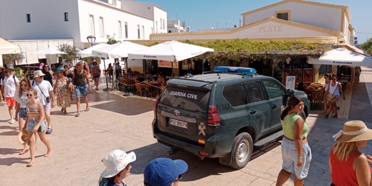 Operativo antidroga en Formentera en una imagen de RàdioIlla cedida a Noudiari.es