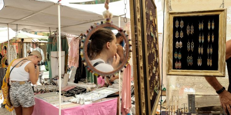 True Hippie Market es Canar. Sergio G. Cañizares.