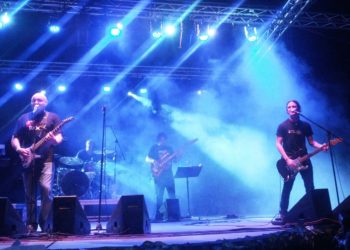 Iván Domenech i Joan Barber durant un concert de Ressonadors l'any 2013.