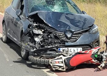 Restos del accidente mortal de un motorista en Formentera, en una imagen de RàdioIlla