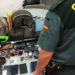 Imagen de todos los objetos que podrían haber sido hurtados por los detenidos. Imagen cedida por la Guardia Civil.