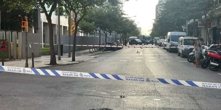 La sede del Consell, acordonada.