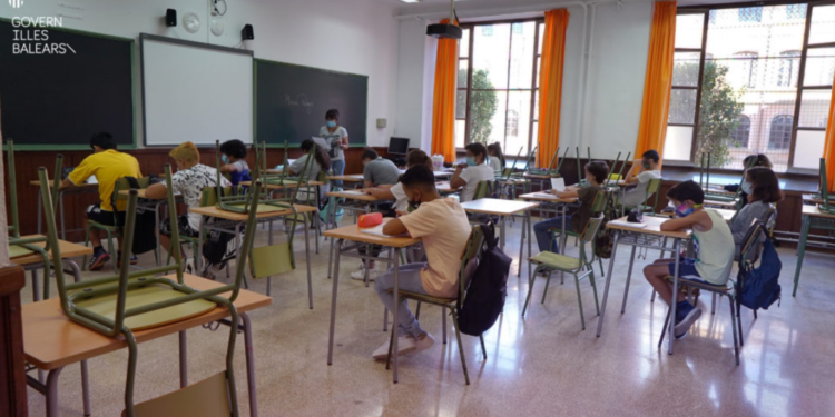 Imagen de archivo de un aula. Govern Illes Balears.