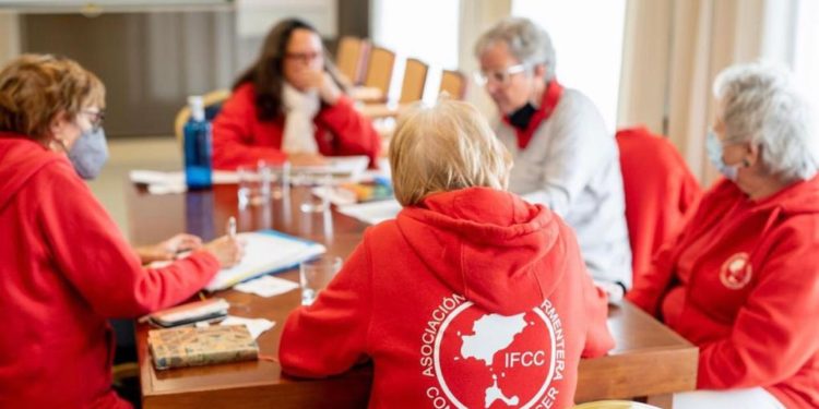 Miembros de la Asociación IFCC en una imagen cedida por dicha organización a Noudiari.