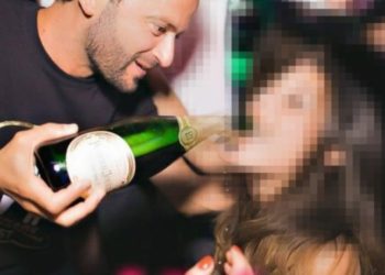 Imagen del empresario en una discoteca en Italia.